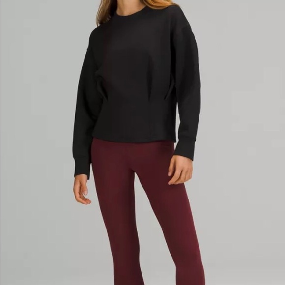 Lululemon Gathered Waist Crew Pullover - Picture 2 of 8